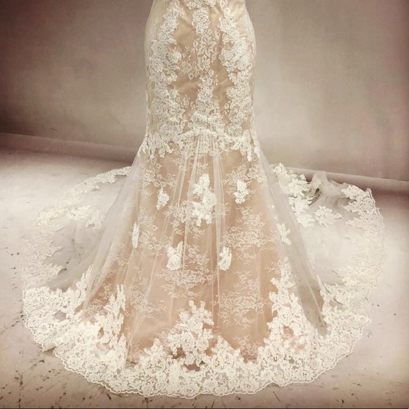 Wedding gown. Ivory colour. One if a kind. - Picture 3 of 3